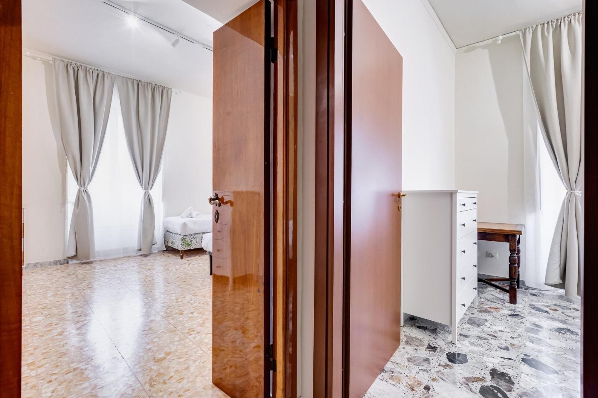 Vivilo Collection - San Vito View Apartment - 3 Bdr 2 Baths Roma Exterior foto