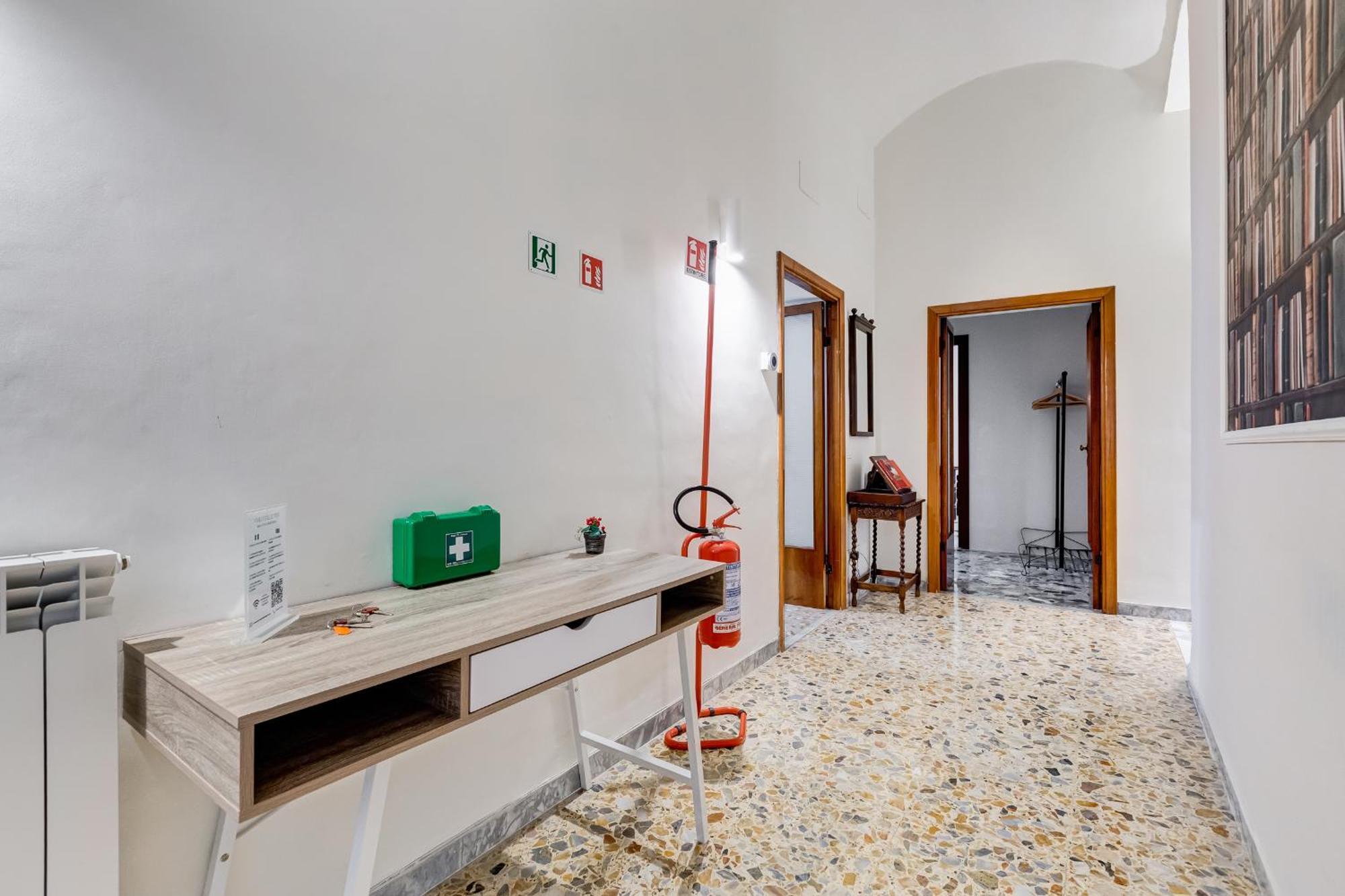 Vivilo Collection - San Vito View Apartment - 3 Bdr 2 Baths Roma Exterior foto
