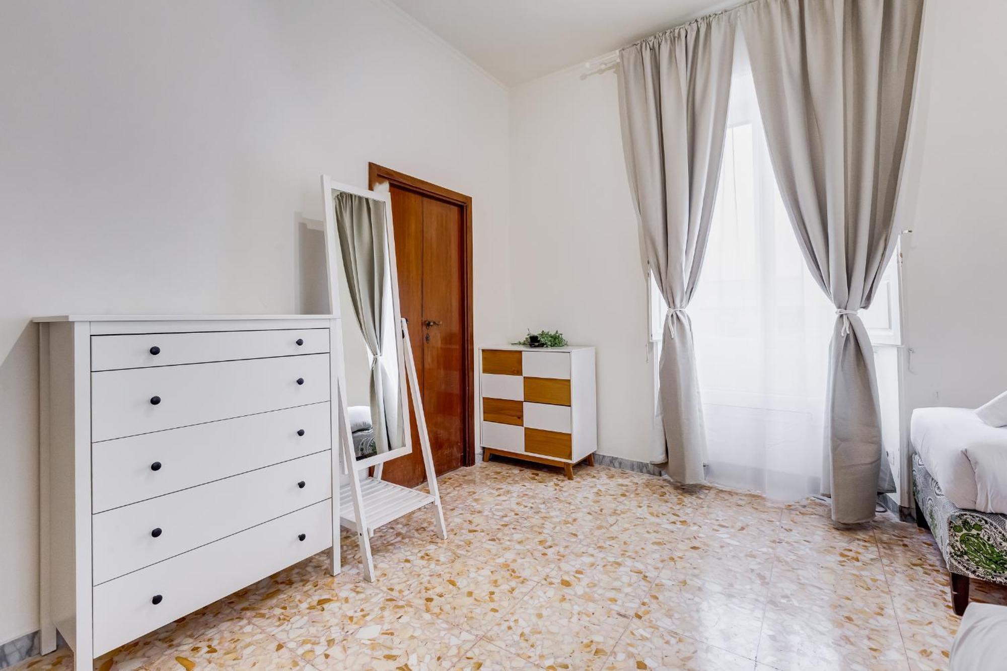 Vivilo Collection - San Vito View Apartment - 3 Bdr 2 Baths Roma Exterior foto
